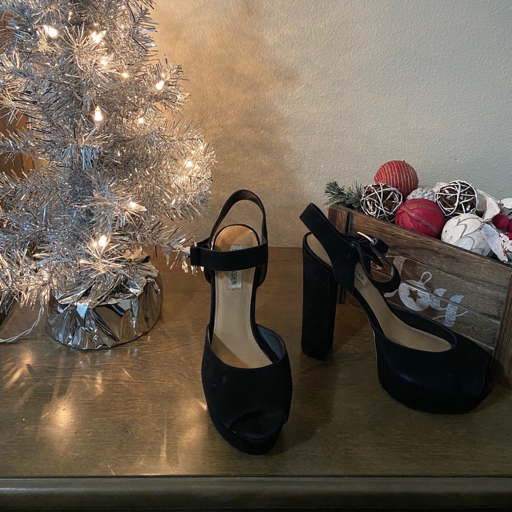 Steven Madden- platform heel